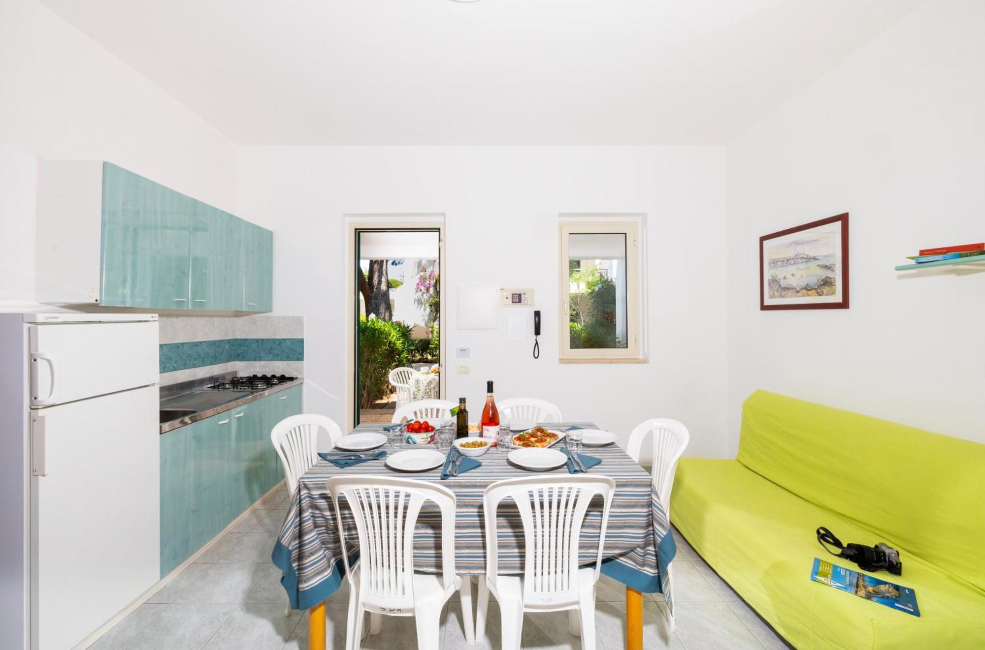 Baia Degli Aranci Suite & Apartments Holiday park 4*