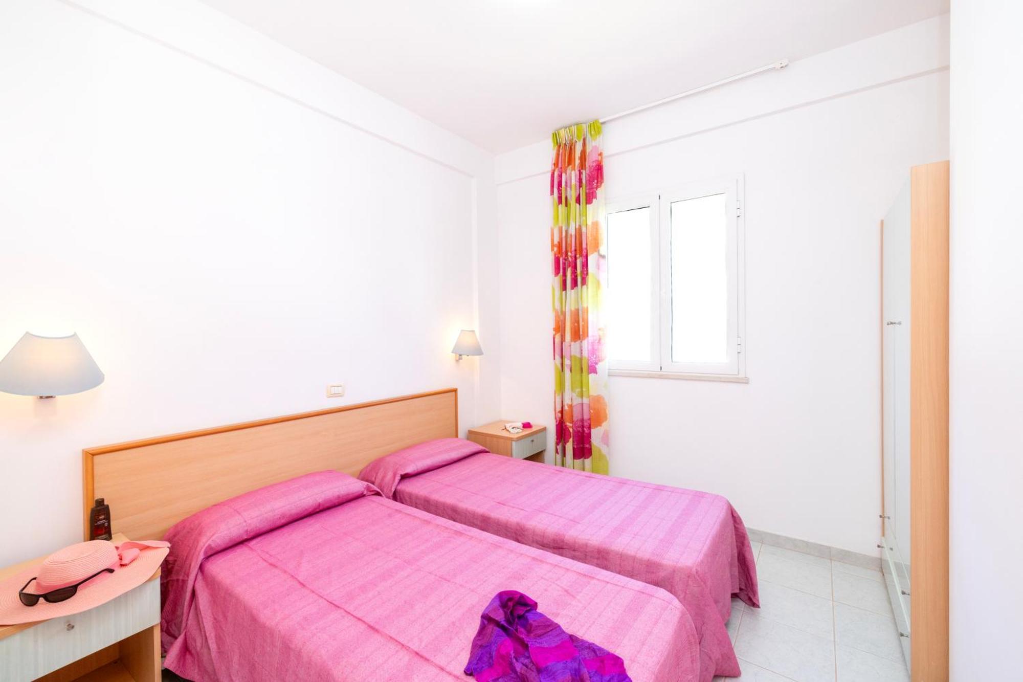 Baia Degli Aranci Suite & Apartments Holiday park 4*